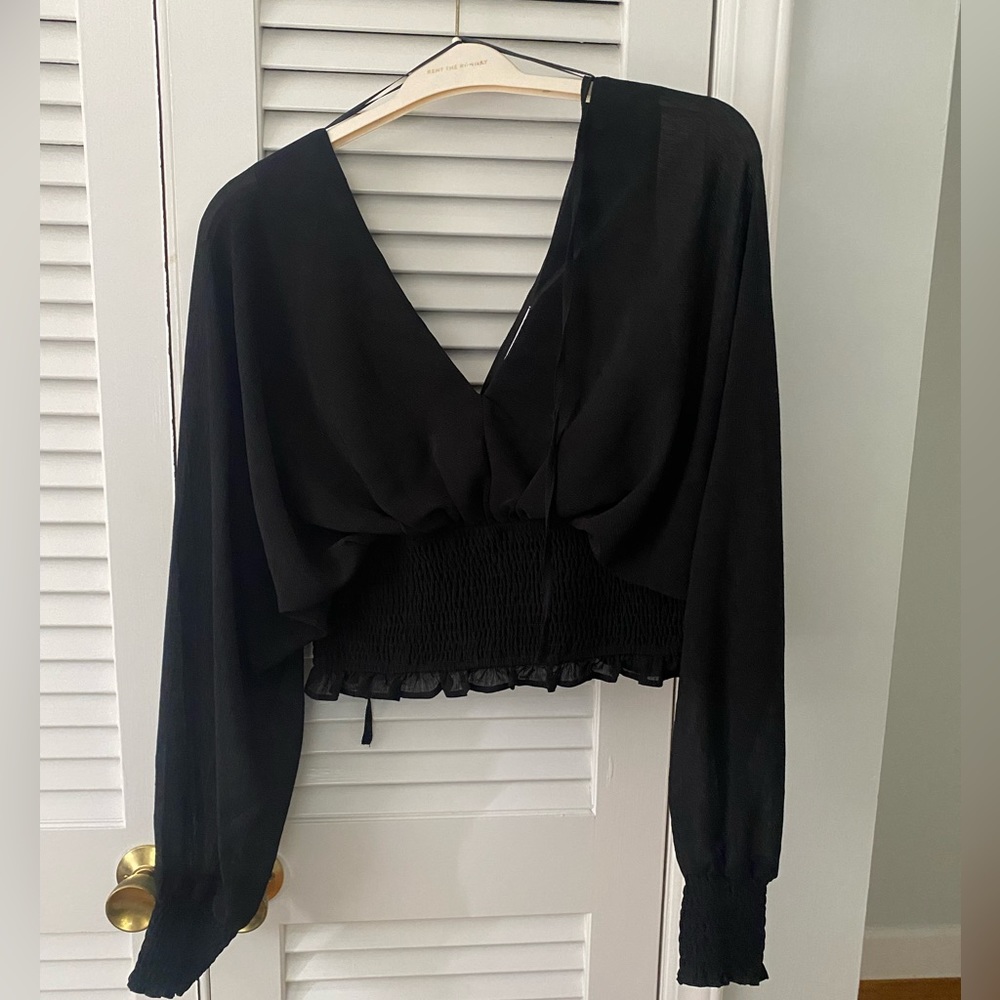 Vestique Long Sleeve Crop Top